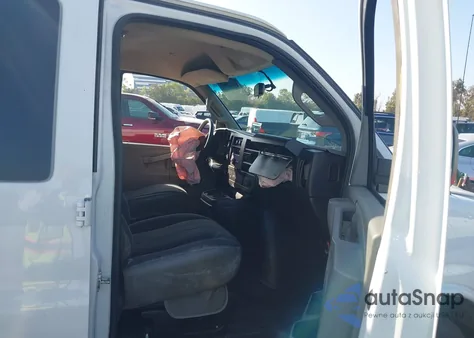 2022 Chevrolet Express Cargo Rwd 2500 Regular Wheelbase Wt z USA, uszkodzony, nr VIN 1GCWGAFP5N1269774